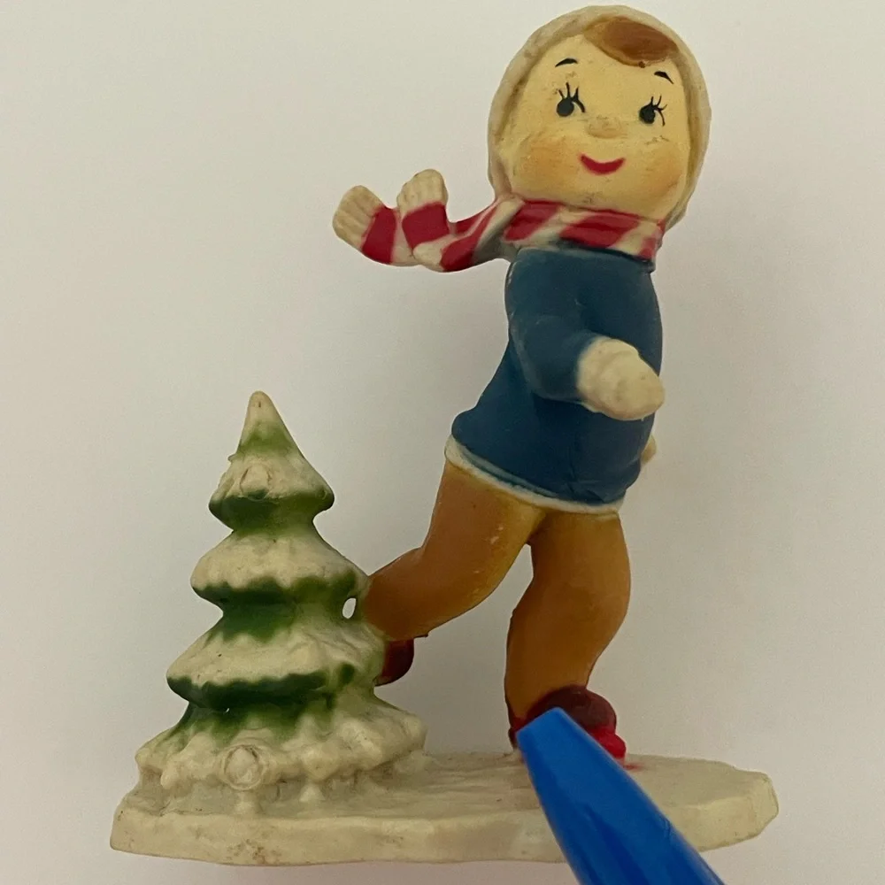 Vintage Set/6 ornaments children in the snow molded plastic made in Macau
